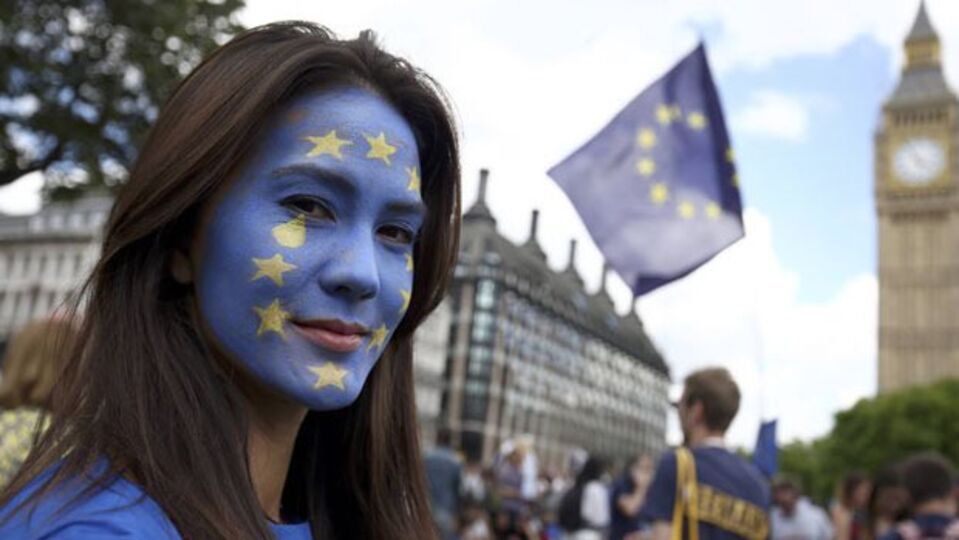 İngiliz avukatlardan uyarı: Brexit sadece hükümete tavsiye