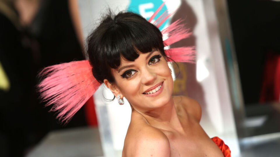 Lily Allen borçları yüzünden malikanesini satıyor