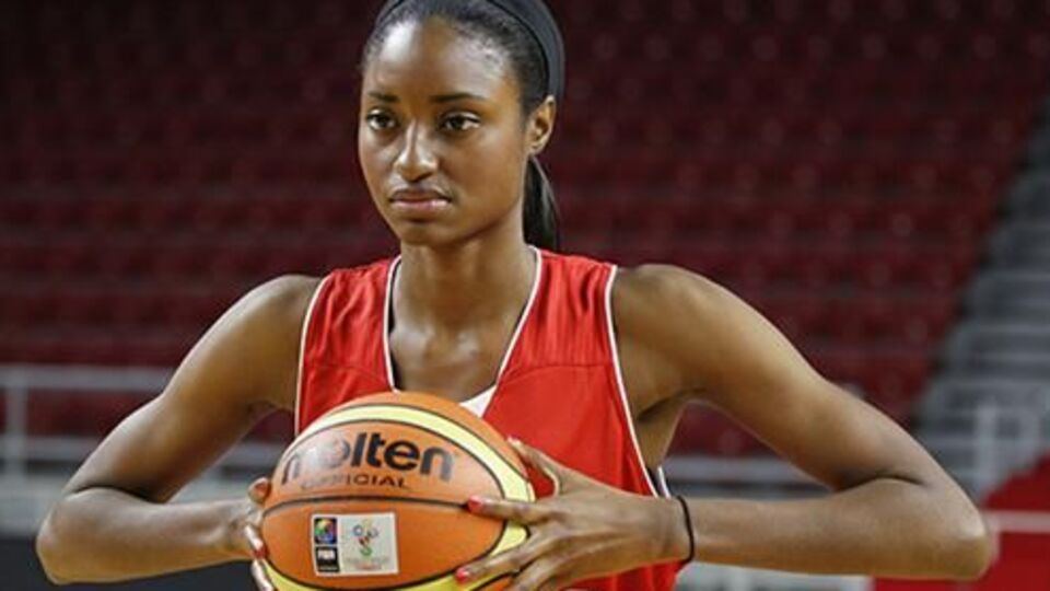 Lara Sanders bilinmeyenleri açıkladı