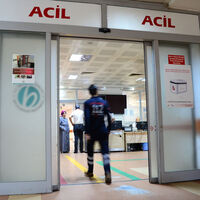 Meclis'te 'acil serviste kız bakma' tartışması