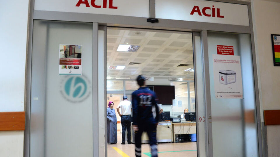 Meclis'te 'acil serviste kız bakma' tartışması