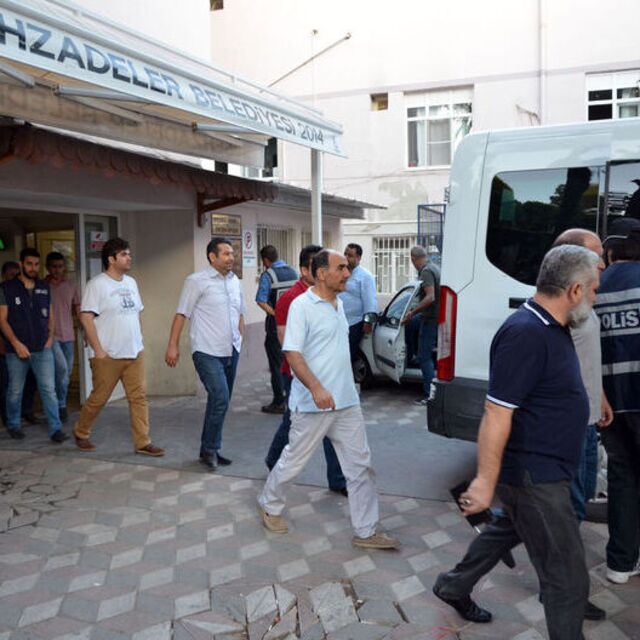 Paralel operasyonunda gözaltı sayısı 23'e yükseldi