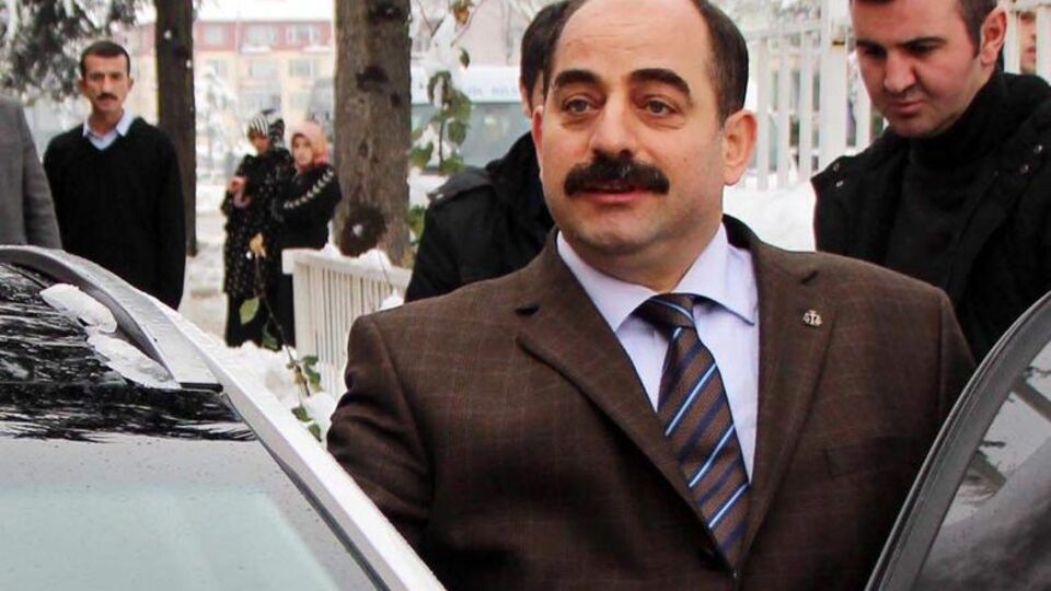 Zekeriya Öz'ün 'hakaret' davası ertelendi