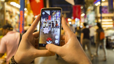 Dikkat Pokemon GO bedensel sorunlara yol açabiliyor...