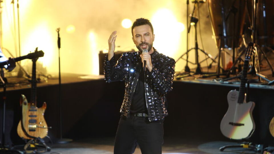 Tarkan 'Cuppa' dedi, ortalık karıştı