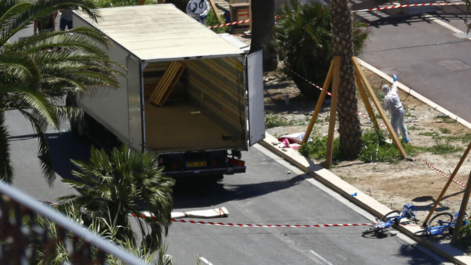 Nice saldırganının komşusu anlattı: Çocuklara gözlerini dikiyordu