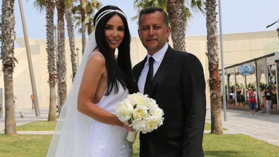 Bebeğinin cinsiyetini açıkladı