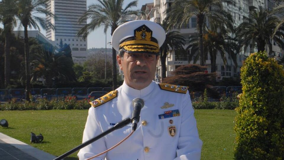 "Komutanlar bilinmeyen yere götürüldü"