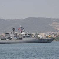 Oramiral Kösele firkateyn ile üsse döndü