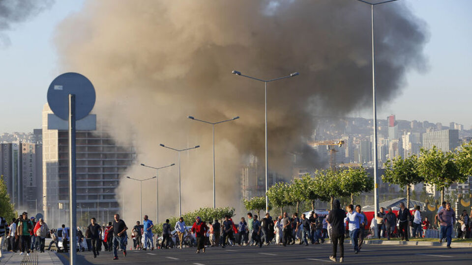 Külliye yakınına bomba!