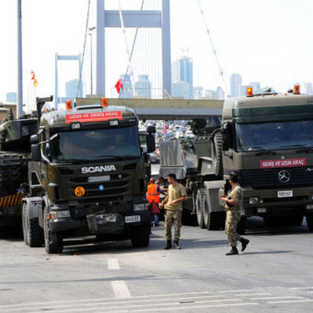 Boğaziçi Köprüsü'nü kapatan tanklarla ilgili son durum