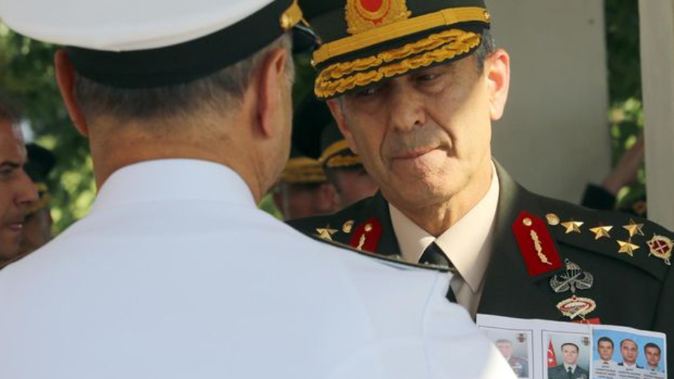 Akar'ın emir erinden tuzak!