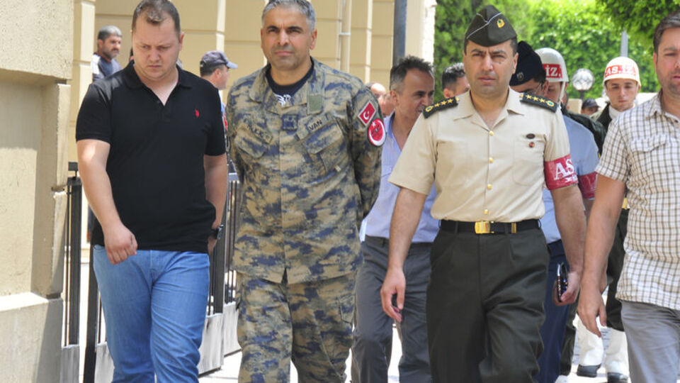 Darbeci komutan ABD'den sığınma istemiş!