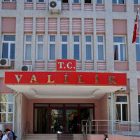 İşte görevden uzaklaştırılaran valilerin isimleri!