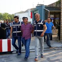 Darbe girişimi sonrası yargıda 'paralel' tutuklama!