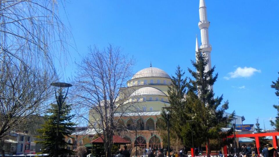 Camilere 'sela' talimatı SMS ile yollandı