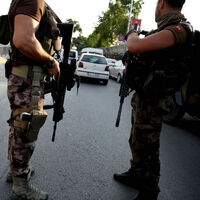 Bir operasyon daha! 25 uzaklaştırma