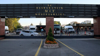 MİT'te 100 personel görevden alındı!