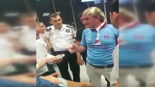 Kulede askerlere halk böyle tepki gösterdi