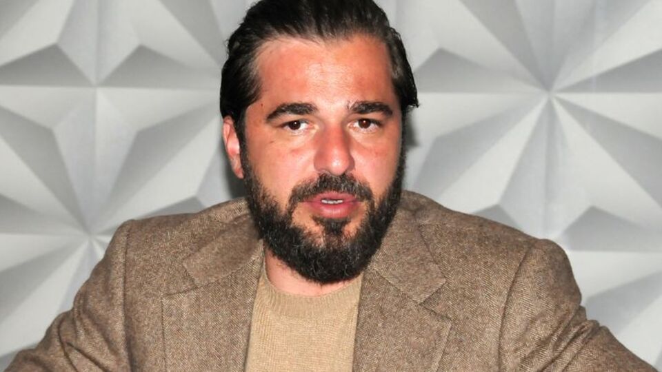 Engin Altan Düzyatan'dan demokrasi mesajı