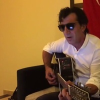 Erol Olçak ve oğlu için şarkı yazdı