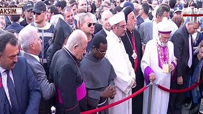 Demokrasi şehitleri için Taksim'de dev buluşma