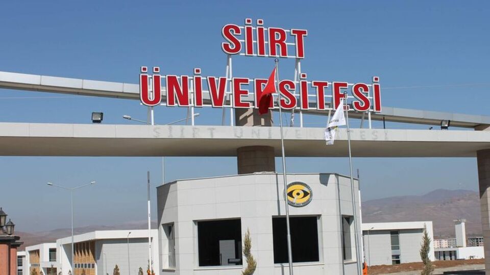 Üç üniversitede 73 kişi açığa alındı