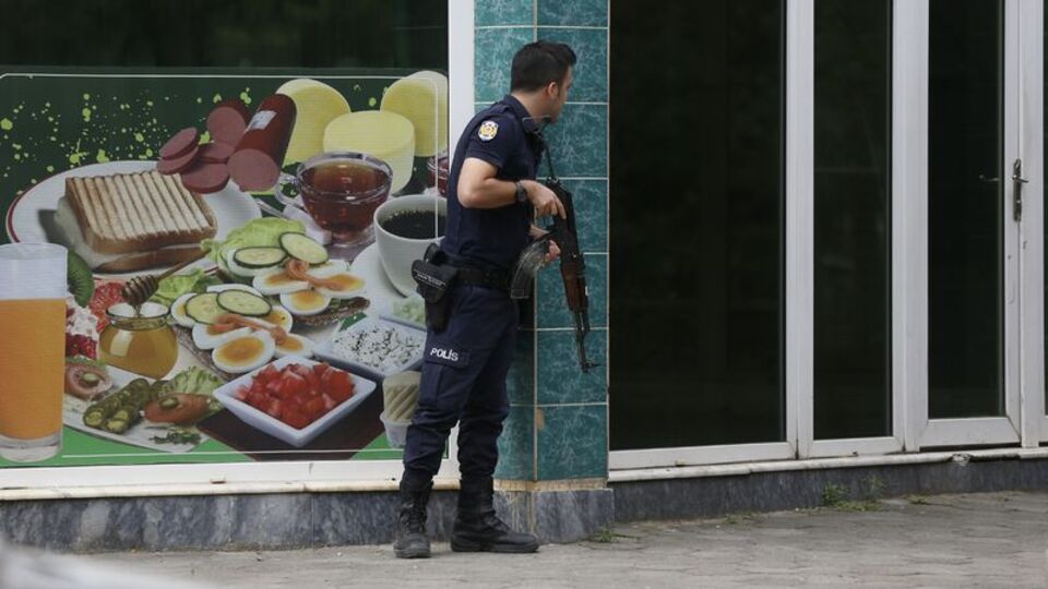 OHAL'de polis ve askerin görevleri