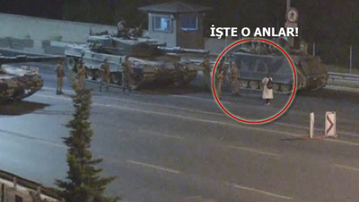 Köprüdeki cesur kadın darbeci askerlerin karşısına tek başına dikildi!