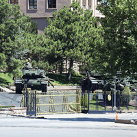 Karargâhta dehşet gecesi!