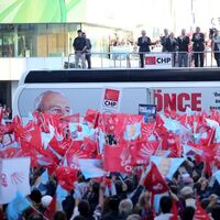 CHP mitinginde Ak Parti ile el ele