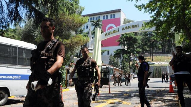 Kuleli erleri anlattı: Seriye takıp tarıyorsun!