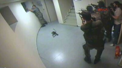 O gece yaşandı! Polisten Atatürk Havalimanı operasyonu!