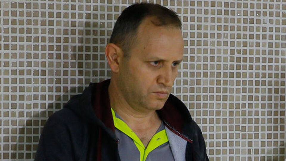 Tuğamiral'in odasında metal para, Kurmay Albay'ın odasında 'F' serisi banknot