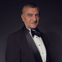 Ünlü sanatçı ölümden döndü!