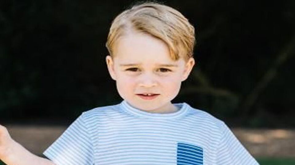 Prens George'a hediye yağdı