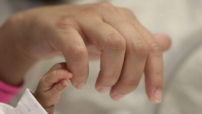 Ailesinin itirazına rağmen mahkeme kararıyla bebeğin hayatına son verildi