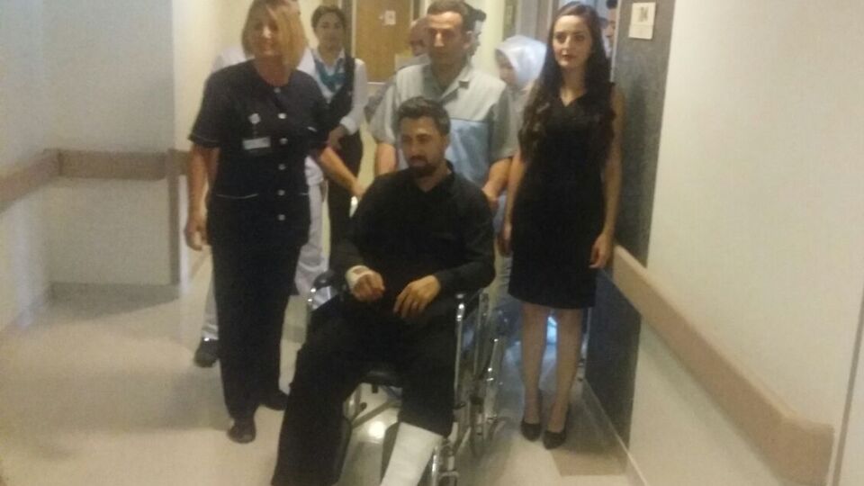 Nikah davetiyesi dağıtmaya gitmişti ama...