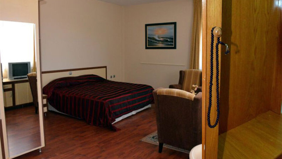 İşte FETÖ elebaşısı Gülen'in 99'luk tesbihli odası