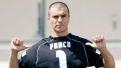 'Kadıköy Panteri' futbolu bıraktı