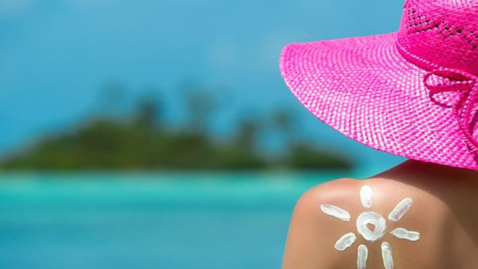 Sıcak yaz günlerinde güneşin zararlı etkilerine dikkat!