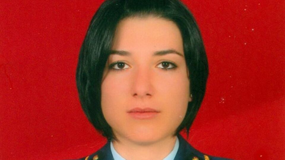 'Neden makyaj yapıyorsun?' diye sorgulanıp, ordudan atılınca intihar etmişti!