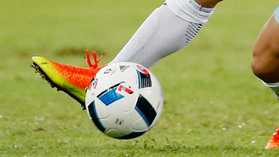 Schumacher'in onuruna futbol maçı