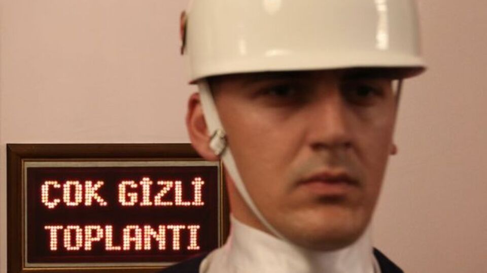 Cumhurbaşkanı Erdoğan'dan YAŞ üyelerine yemek