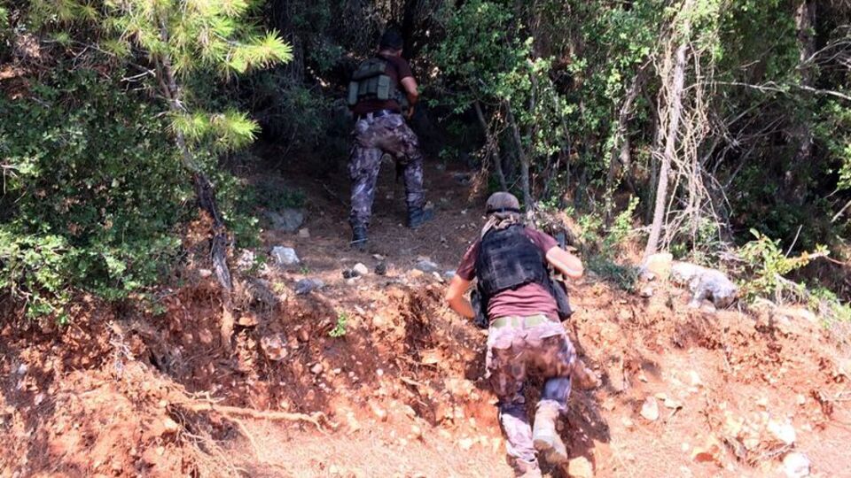 Darbeci suikastçi 11 askeri arama çalışması sürüyor