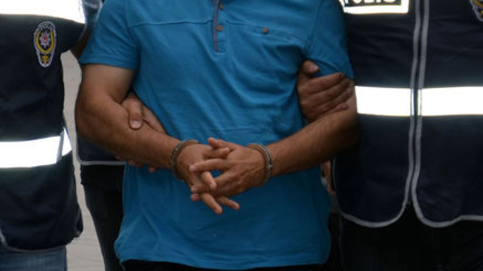 FETÖ'cü vali yardımcıları gözaltında