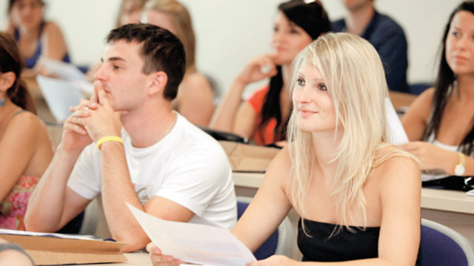 Aynı anda hem lisans hem önlisans okumak mümkün mü?