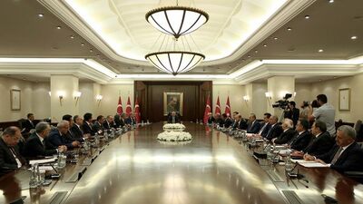 'Bu millet geçmişin şüphesiyle geleceğe yürüyemez'