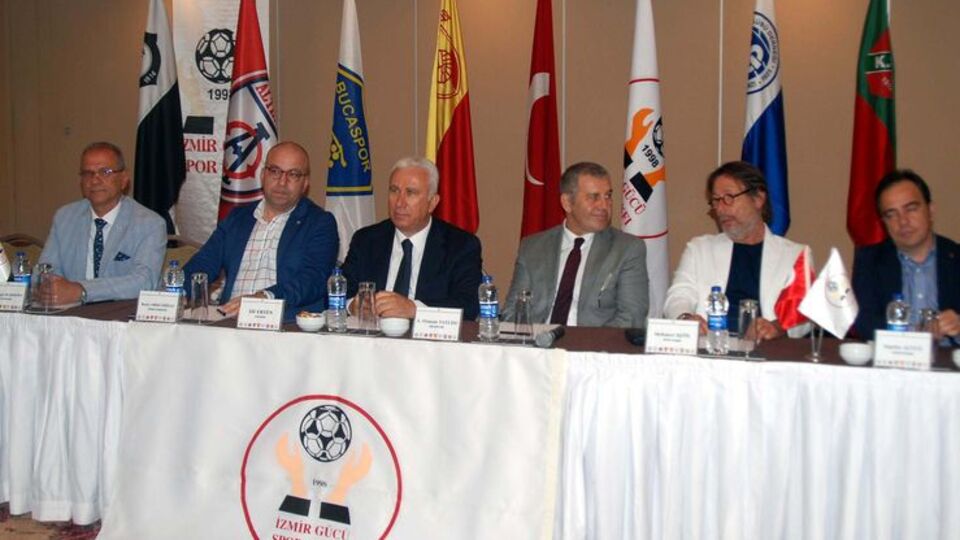 4 büyük Demokrasi Turnuvası'nda!