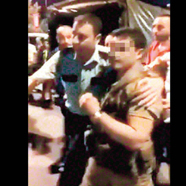'Komutan emretti ama ateş açmadık'